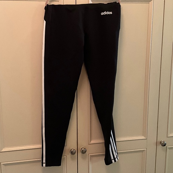 NWT Adidas Three Stripe Leggings Women’s Size M - Picture 1 of 2